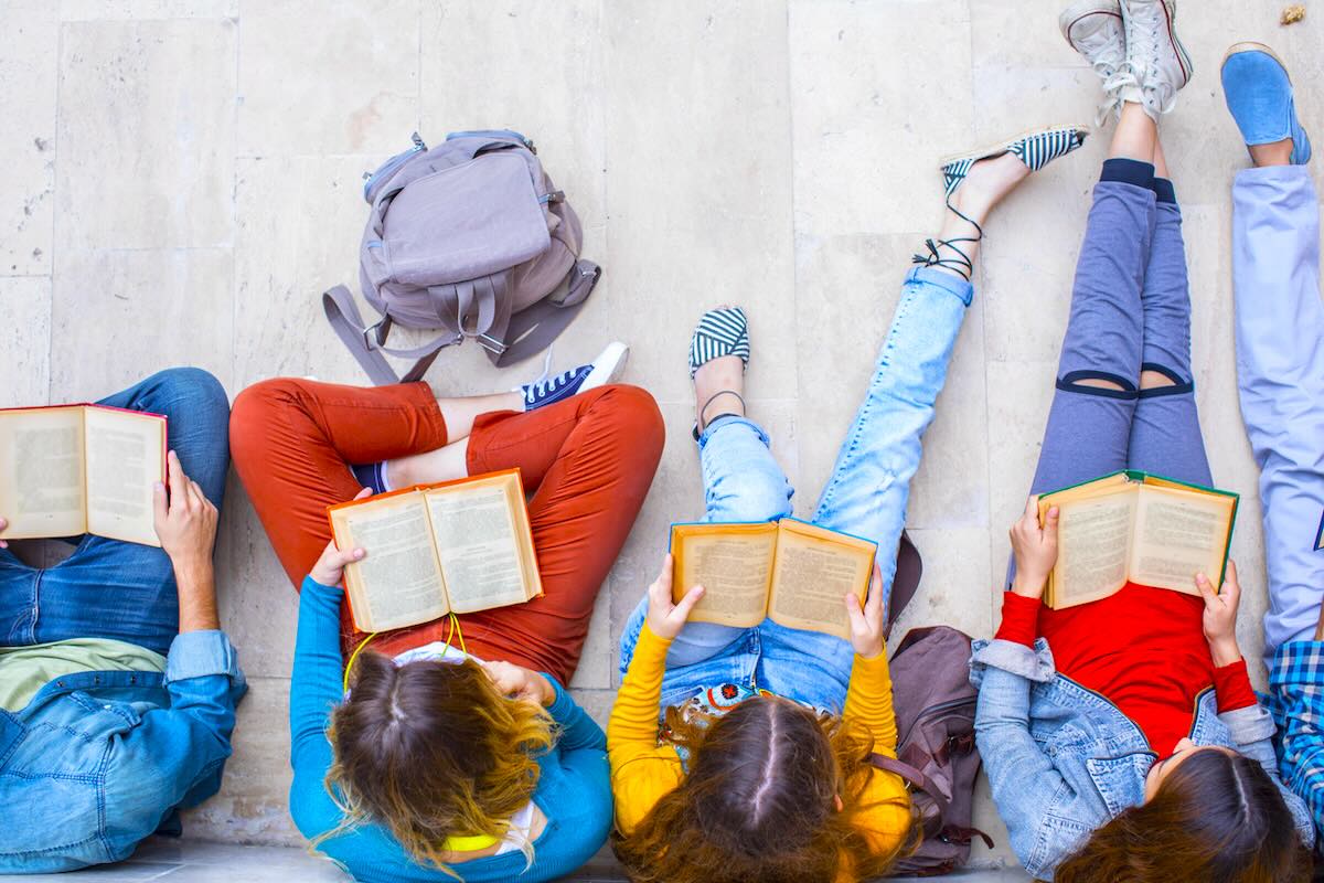 Set up a reading challenge leaderboard for a classroom, library, or school-wide reading program. Metric choices, motivation tips, and step-by-step setup.